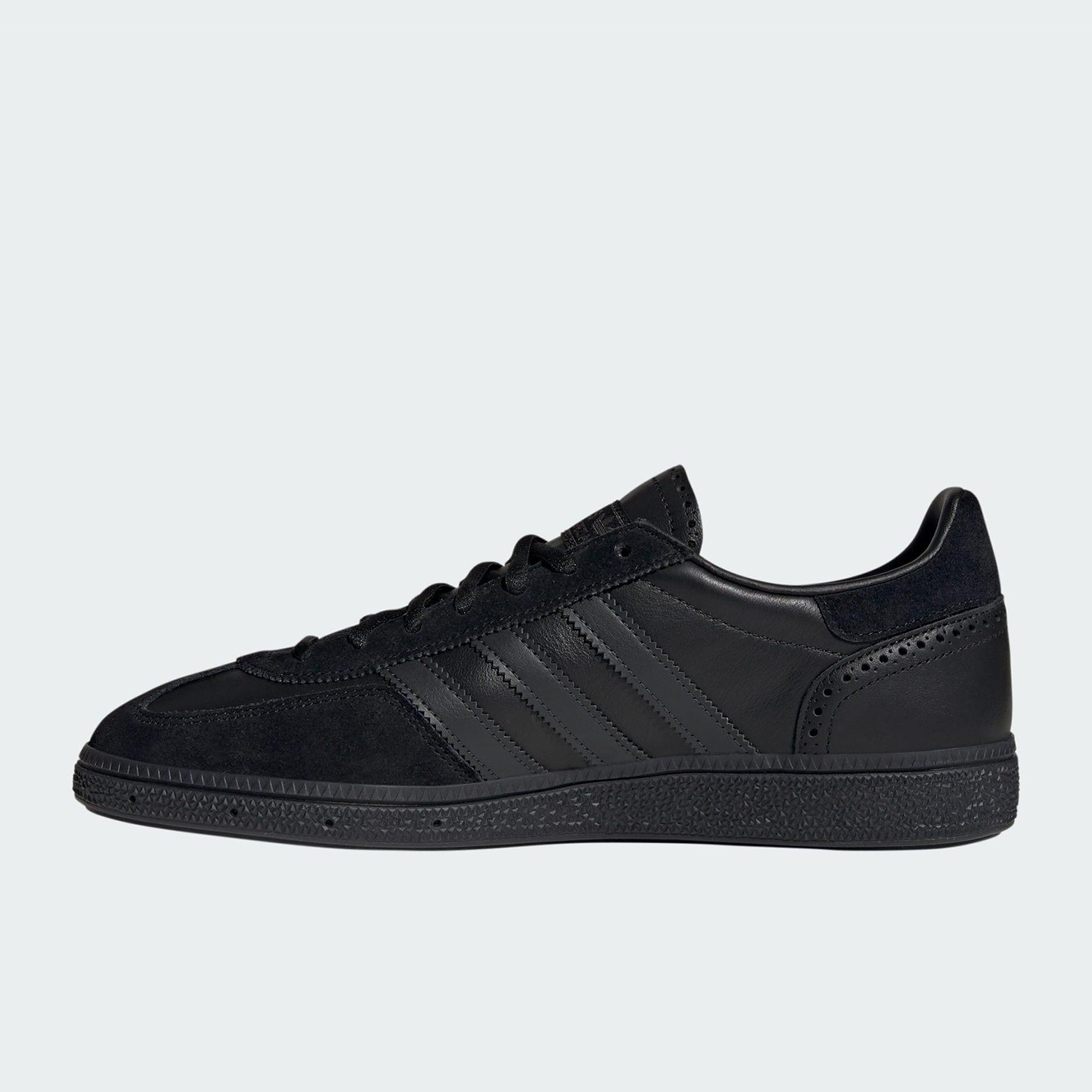 أحذية رياضية كلاسيكية للرجال و - مراجعة Adidas Shoes Samba وسعره
